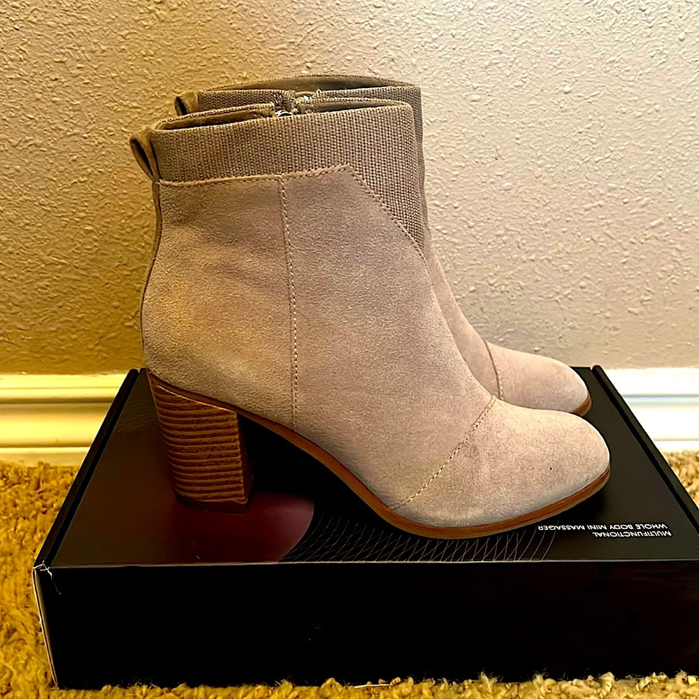 Toms Lunata ankle suede boots W7